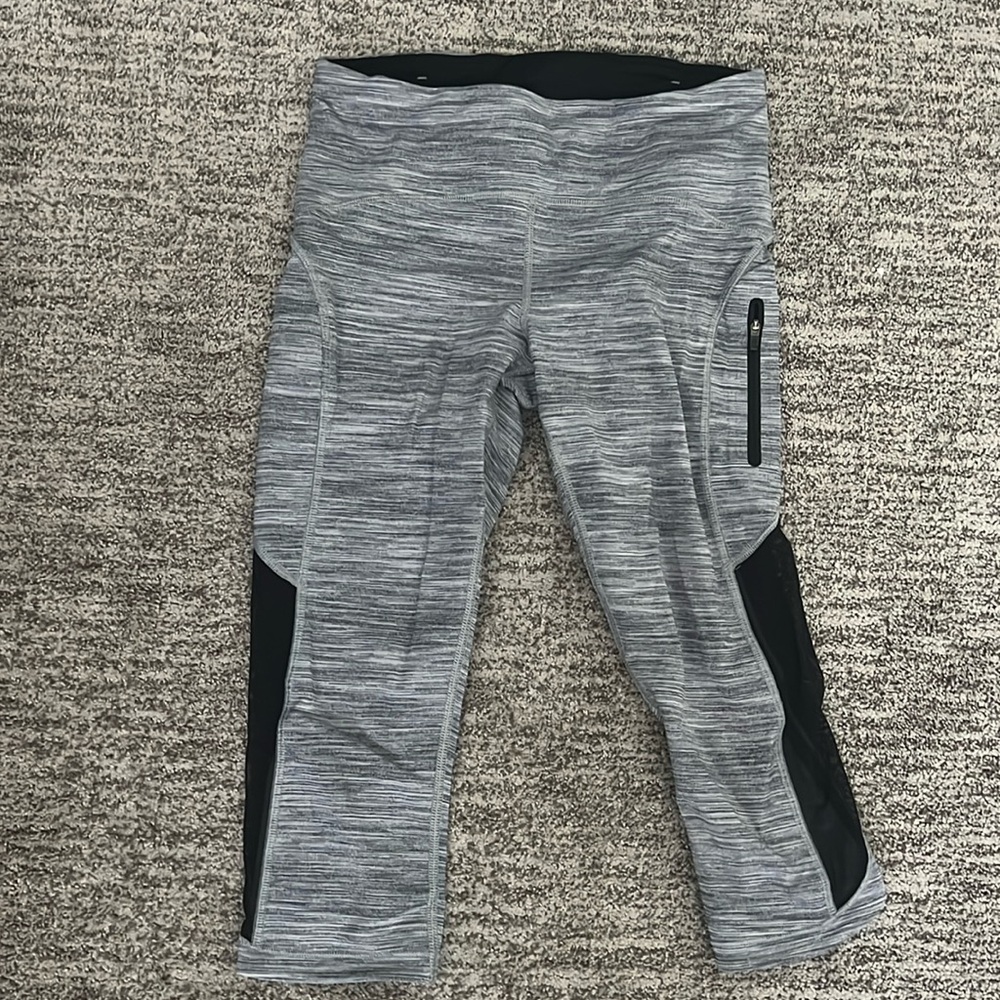 Lulu cropped leggings
